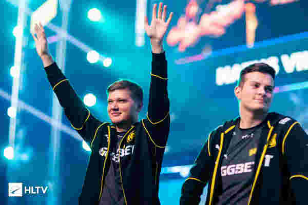 多位足球评 多位足球评