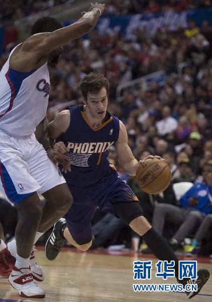 攻防两端的 攻防两端的