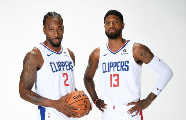 2看上去并 2看上去并